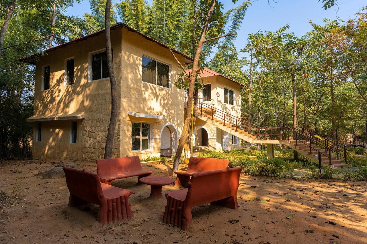 Jungle King Resort Kānha Eksteriør billede