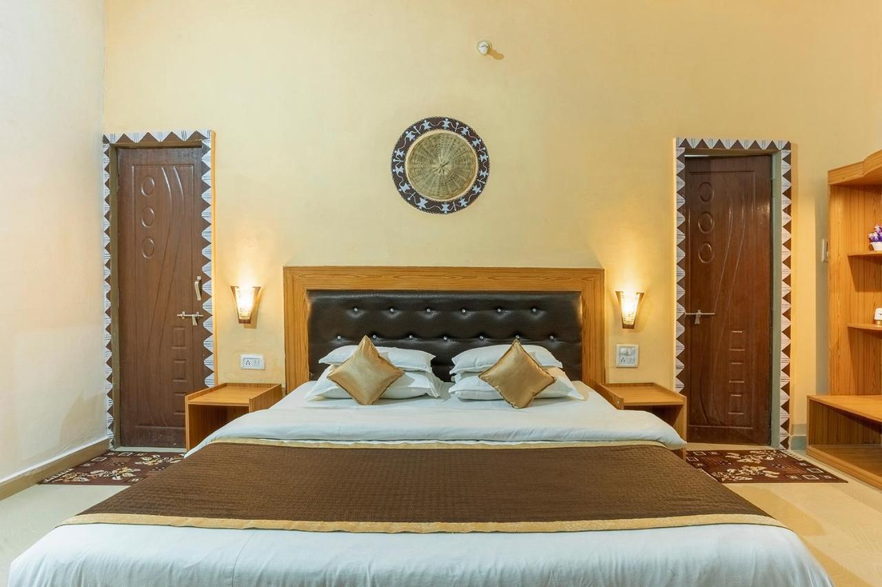 Jungle King Resort Kānha Eksteriør billede