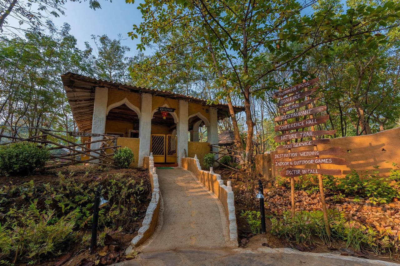 Jungle King Resort Kānha Eksteriør billede