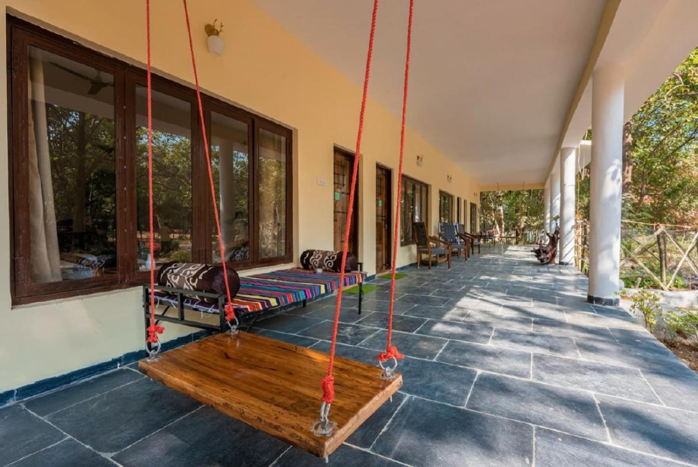 Jungle King Resort Kānha Eksteriør billede